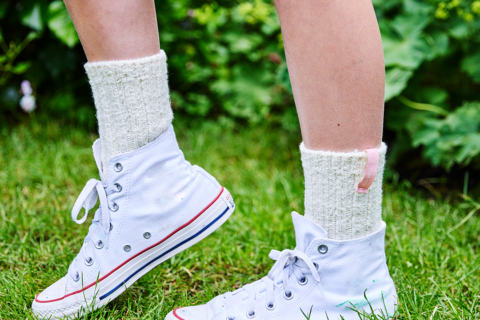 Off White Wool Women's Socks Sleep Well Pink label | Wool Socks and Converse All Stars | SOXS.co